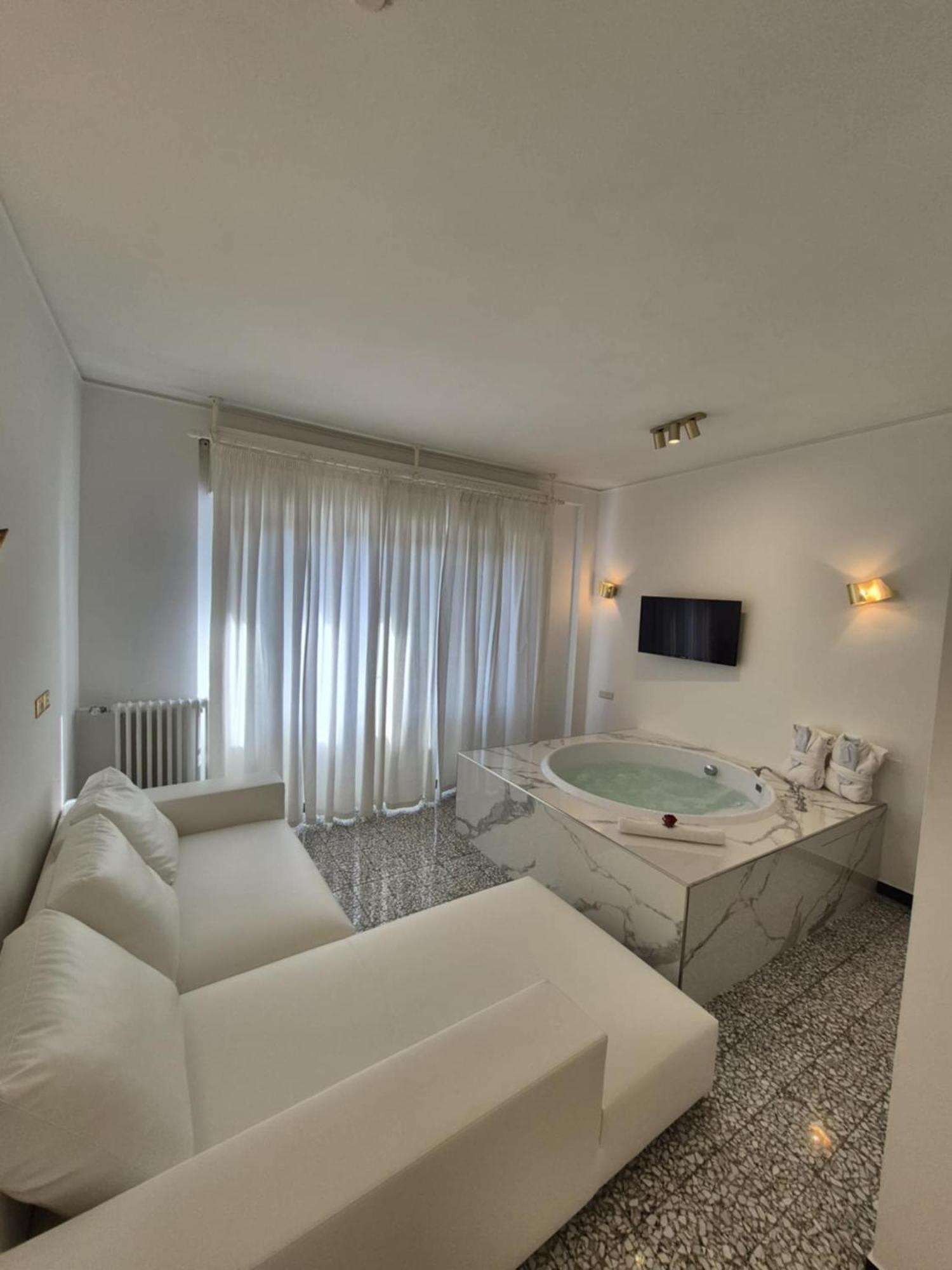 Eveline Portosole Hotel سانريمو المظهر الخارجي الصورة